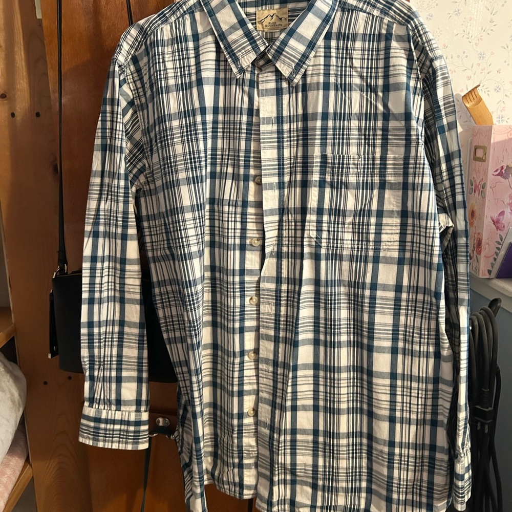 Men's Blue and White Plaid Button-Up Shirt